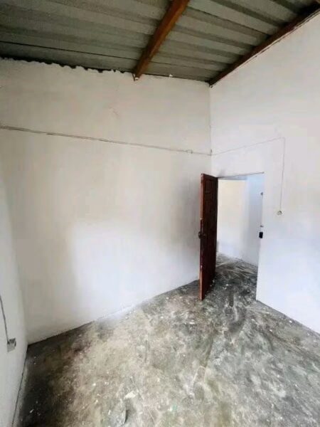 Arrenda-se se excelente T2 no bairro Magoanine cmc condomínio Da 3 casas 1 minutos da Paragem Chico