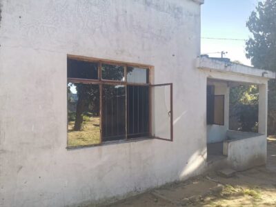 🇲🇿Arrenda-se excelente casa tipo1 condomínio entre inclios minutinhos da praça da juventude mágoanine onde temos todos xapas pra cidade localização perfeita....