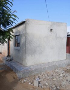 🏡 ARRENDA-SE MORADIA TIPO 1 condominio de 3 casas nu Bairro de 1 de Maio paragem nhama nhama