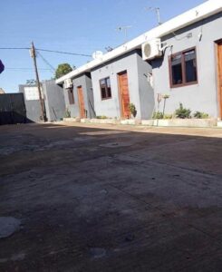 🏠ARRENDA-SE TIPO 0 NO CONDOMÍNIO DE 12 casas Localização: Matola Tsalala Tricamo a 800M da paragem Escola 8 de março