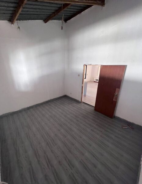 Bairro Mahotas , paragem Michael 3min da estrada