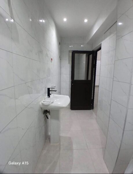 ARRENDA-SE CASA T2 PRONTA-A-HABITAR MAXAQUENE "B", AV. MALHANGALENE