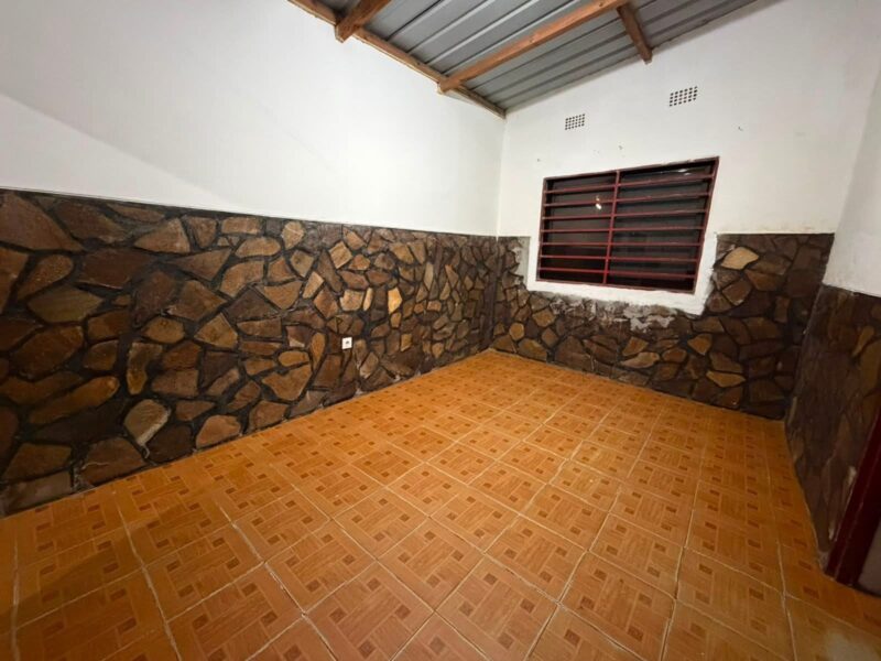 ARRENDA se casa T2 no bairro choupal A