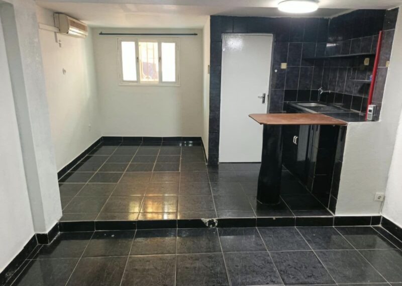 Arrenda-se Dependência T0 Localização: Museu, Clube dos Empresários Próximo às Bombas da Engen Numa Praceta - Quarto - Cozinha Open Space - WC interna, moderna - Climatizada - Segurança 24h Valor: 16 Mil MTS Entrada 3 Meses adiantados Contac