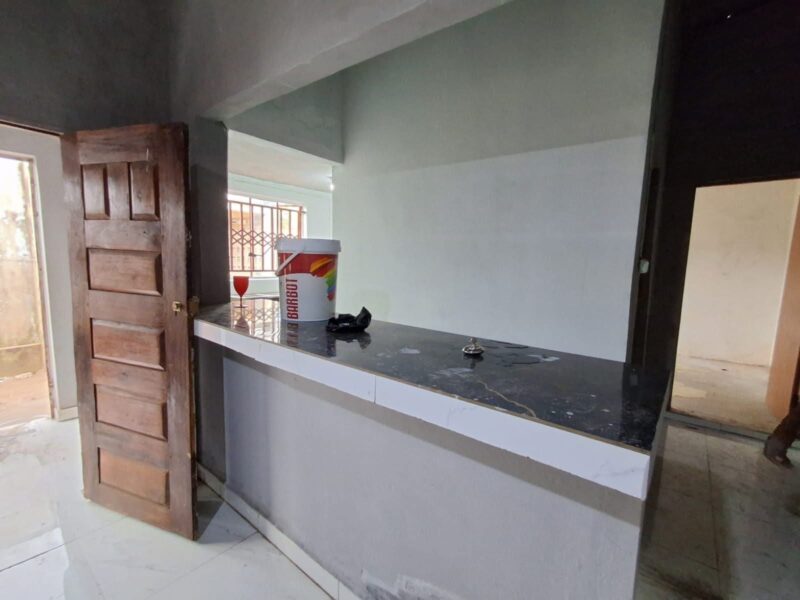 🇲🇿 :: Arrenda-se Belíssima casa Tipo-2 com tudo dentro em laulane paragem farmácia na Av.julius Nyerere a 3min da paragem