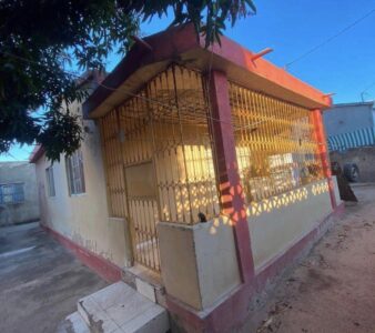 🏠🇲🇿Arrenda se Belíssima casa tip2 no bairro das mahotas próximo a a escola guebo num condomínio entre inquilinos*
