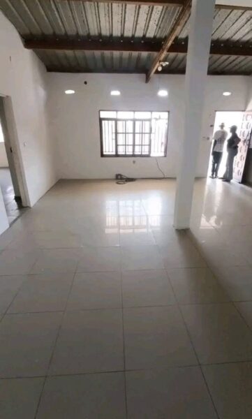 ARRENDA-SE CASA T2 MIN INDEPENDENTE– MAGONINE CMC