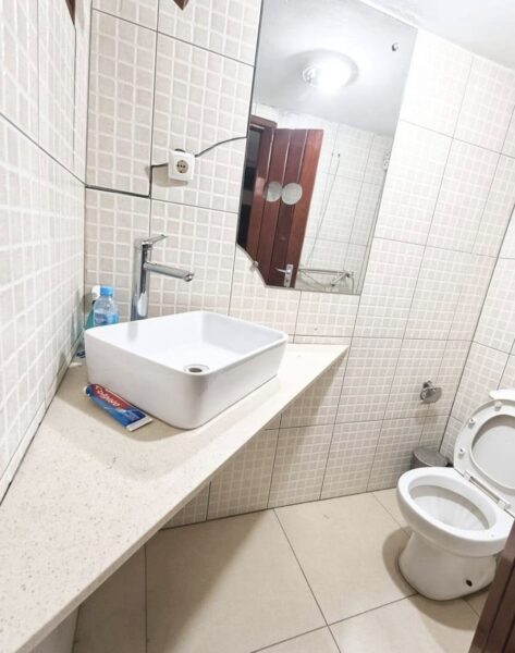 Arrenda-se T2 placa com suite num condomínio de 3 casas, Em magoanine depois da primeira longa,paragem Laurentina pra quem vai a cmc