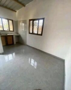 ARRENDO EXCELENTE CASA T1 COM TUDO DENTRO| MANDUCA CONDOMÍNIO - 5MIN DA PARAGEM