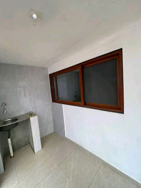 ARRENDA-SE EXCELENTE CASA T1