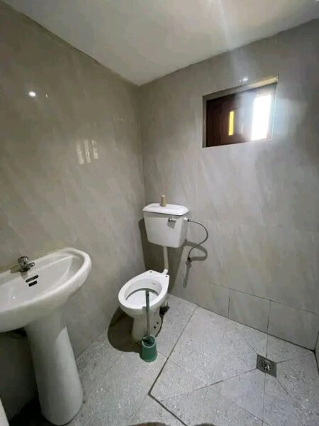 ARRENDA-SE EXCELENTE CASA T1