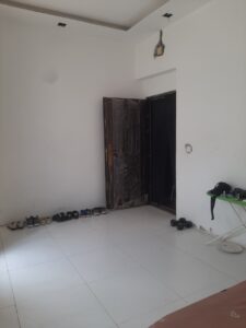 Arrenda-se Casa tipo 5, rés do chão primeiro andar
