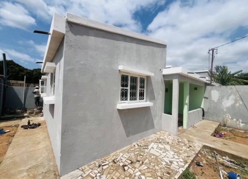 🏠 ARRENDA SE CASA T2 BAIRRO MAGOANINE CMC -INDEPENDENTE- PARAGEM RUA 9 A 1 MINUTOS ESTRADA