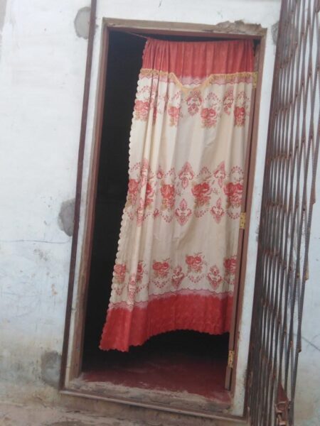 VENDE-SE ESTÁ CASA TIPO-2