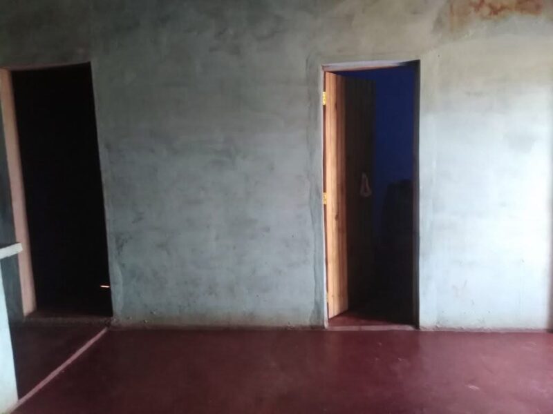 VENDE-SE ESTÁ CASA TIPO-2