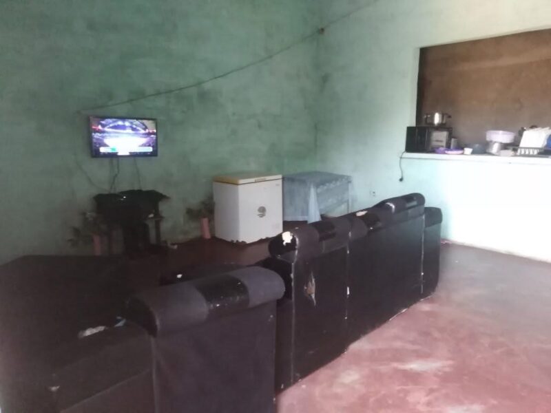 VENDE-SE ESTÁ CASA TIPO-2