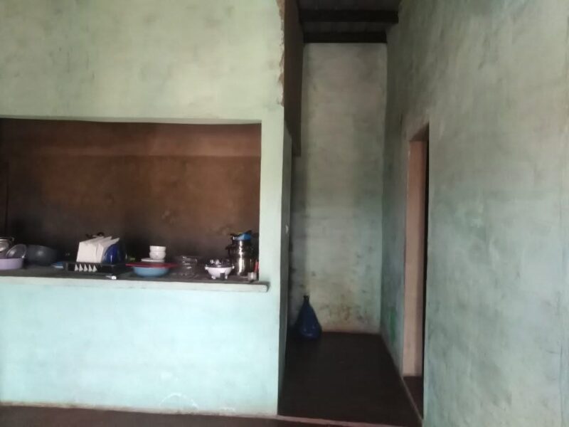VENDE-SE ESTÁ CASA TIPO-2