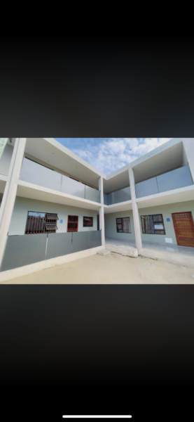 ARRENDA-SE EXCELENTE CASA TIPO 1