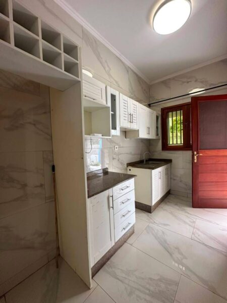 Arrenda-Se Luxuosa Moradia Tipo 2