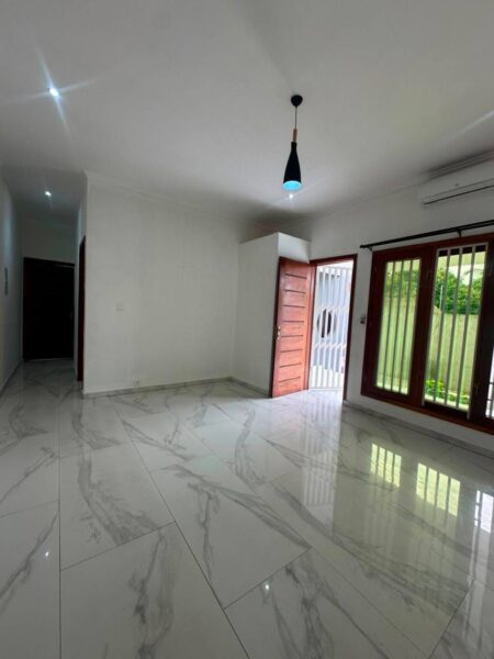 Arrenda-Se Luxuosa Moradia Tipo 2