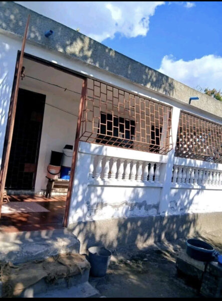 VENDE-SE CASA T2