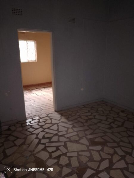 ARRENDA SE CASA T2 NO BAIRRO BAGAMOYO