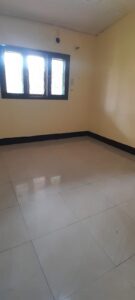 Arrenda-se esta casa Tipo3 completa