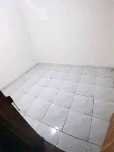 Aluga-se casa T2
