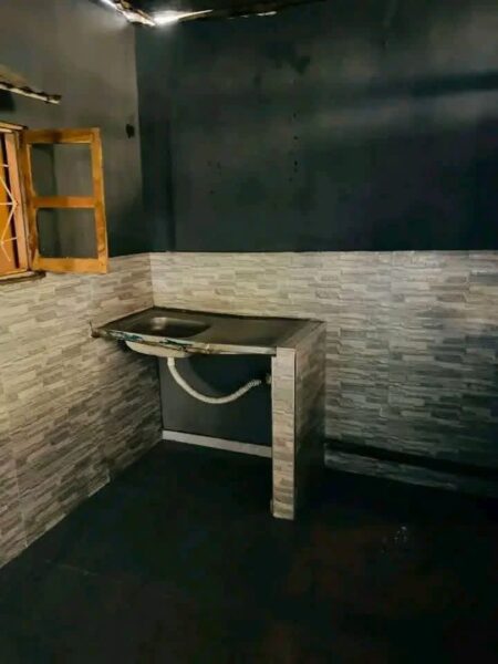 Moradia tipo1 disponível para arrendamento.