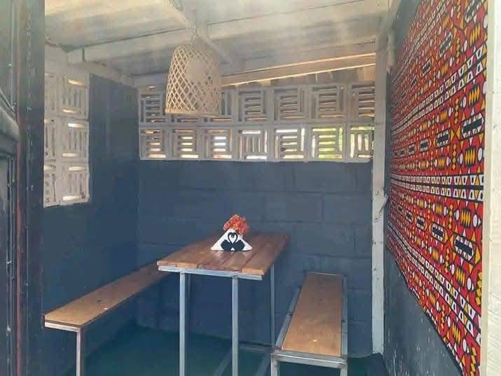 😍🍔 *ARRENDA-SE TAKE AWAY COMPLETO 8 mil mts – POLANA CANIÇO A* 🍟 localizado na Rua Carlos Cardoso, a apenas 10 minutos da esquina do Compone e Mercado Xiquelene
