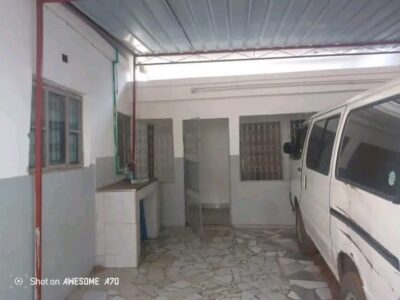CASA T2 NUM CONDOMÍNIO DOIS INKLINOS*