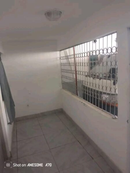 CASA T2 NUM CONDOMÍNIO DOIS INKLINOS*