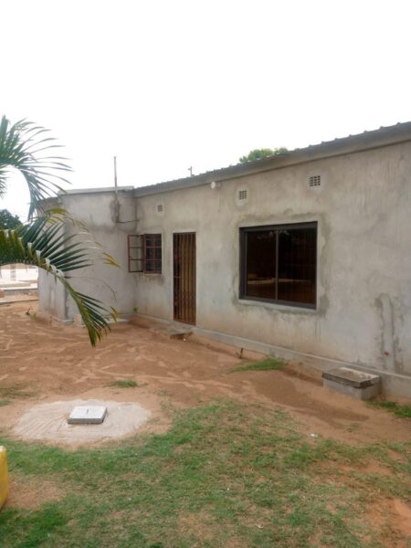 Arrenda se excelente casa Tipo 2 condomínio novo 🆕