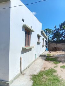 !.! Arrenda-se Belíssima casa Tipo-3 com tudo dentro no condomínio entre inclinos no bairro de Ndlavela