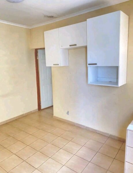 Arrenda-se casa T1 No Bairro De Magoanine