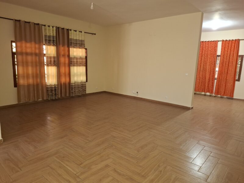 Arrenda-se Casa T3 na Matola Gare