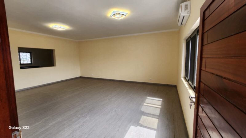 Condominio de 4 casas T2 em intaca